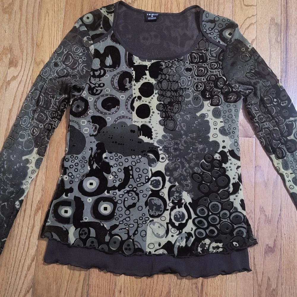 3/$10⭐Tribal brand shirt, size small, color green yellow and brown - Picture 3 of 4